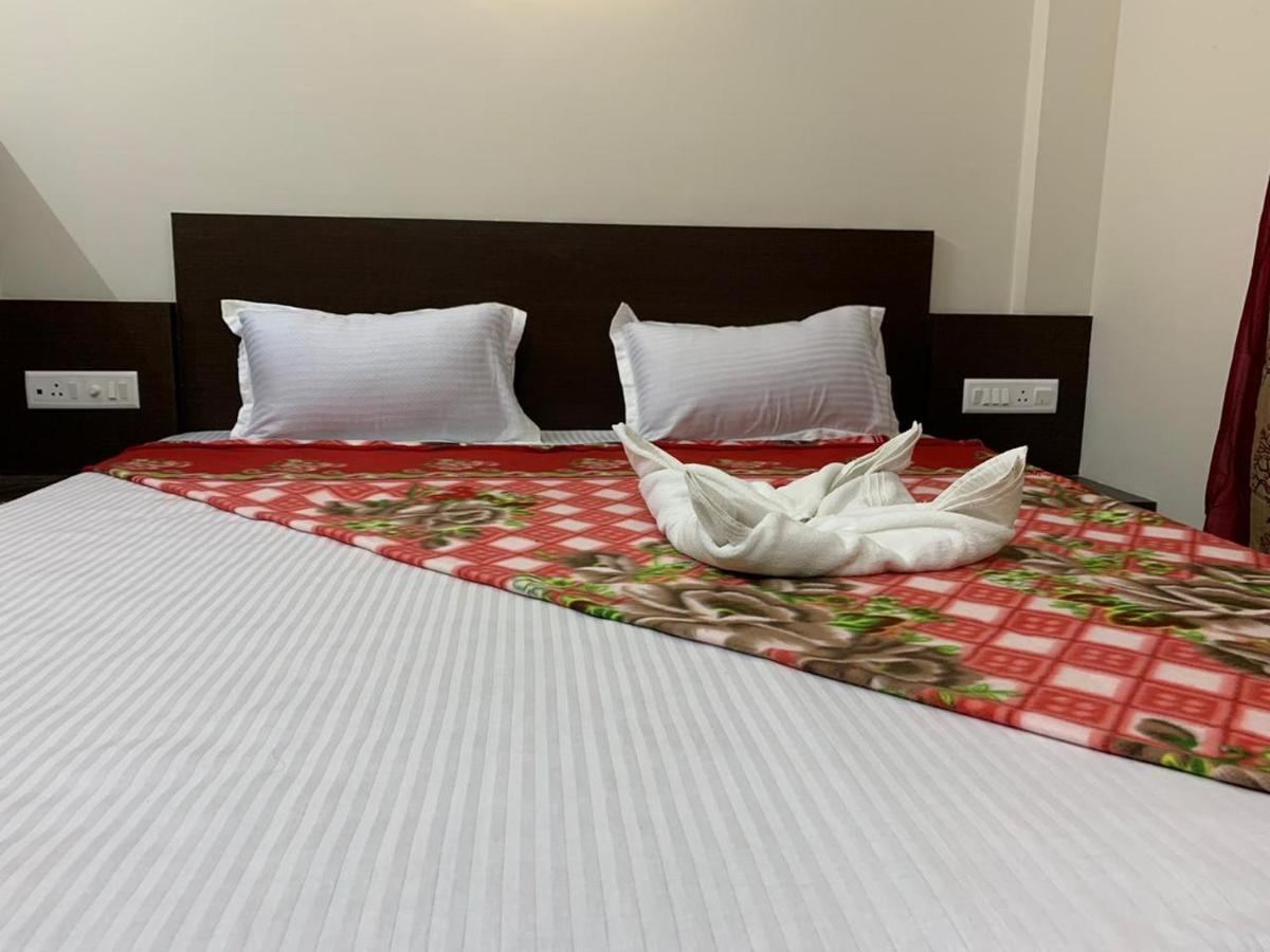 Strategic Inn Puri Ngoại thất bức ảnh