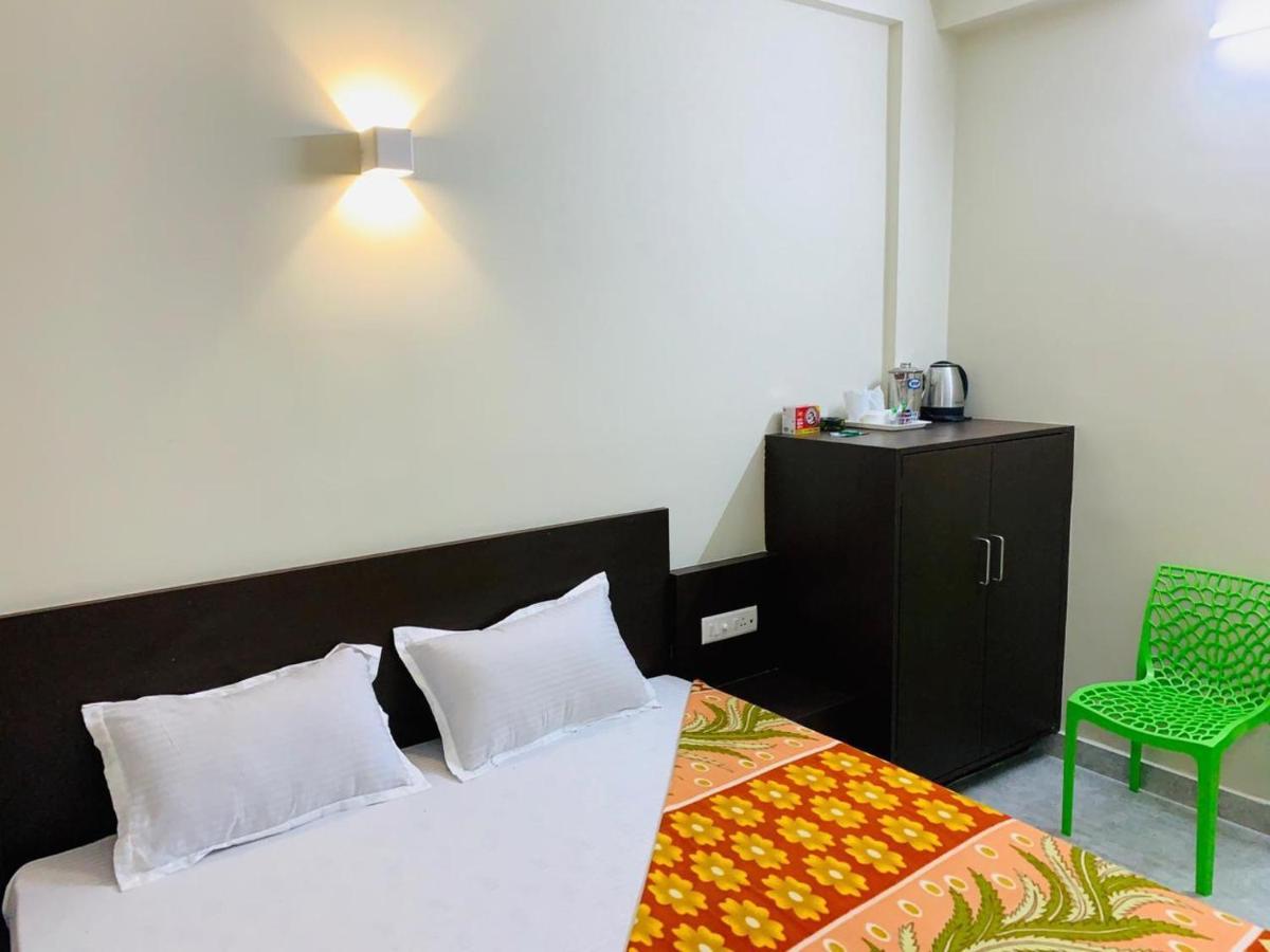 Strategic Inn Puri Ngoại thất bức ảnh